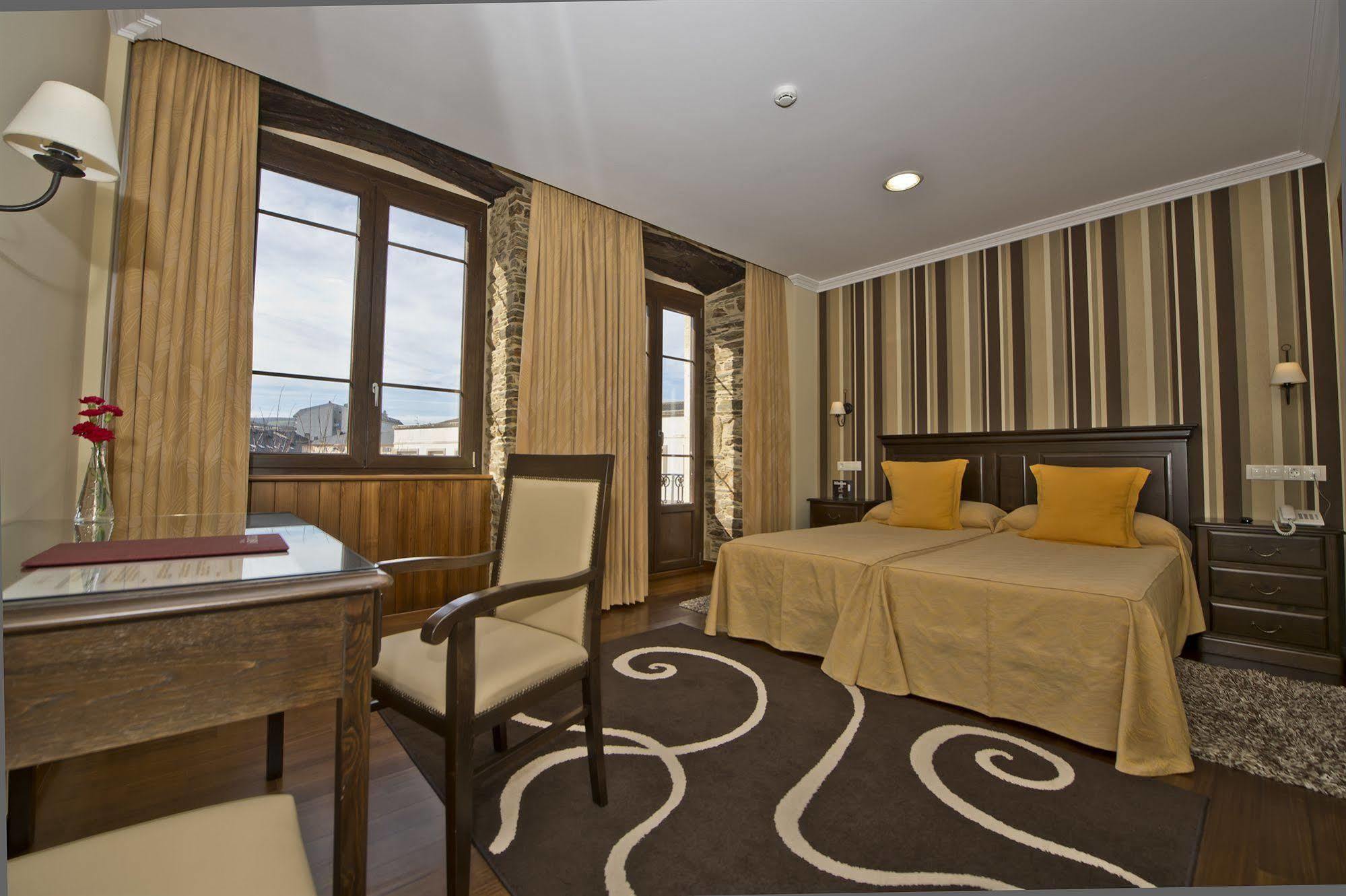 La Casona De Lazurtegui Hotel รีบาเดโอ ภายนอก รูปภาพ